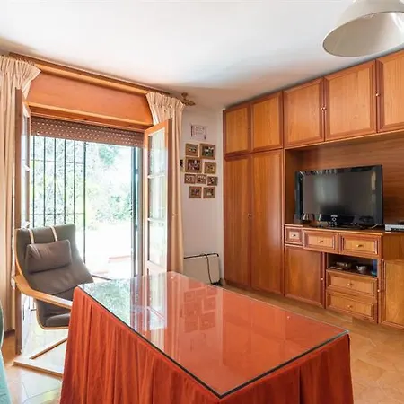 Malagasuite Pool And Tennis Отель Михас